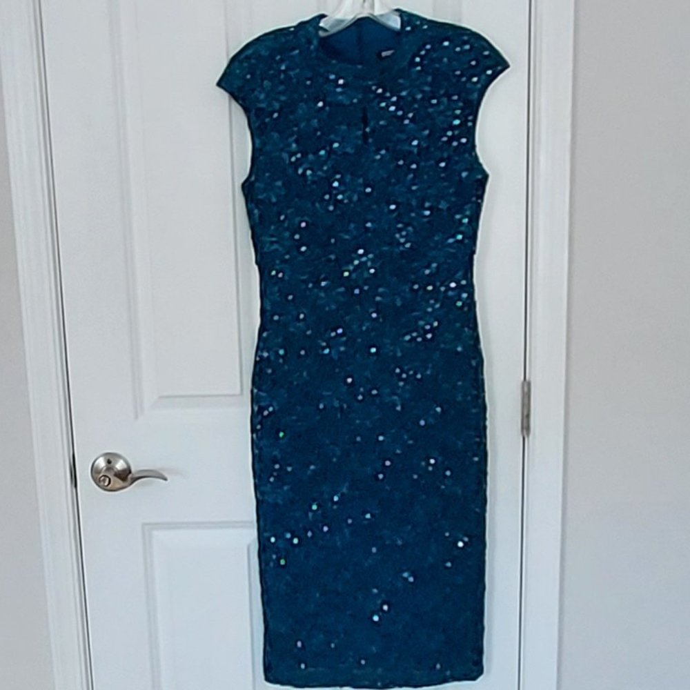 Body con sequin-covered cocktail dress in teal